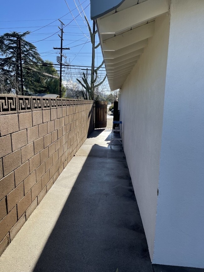 Side Yard - 11305 Sheldon St
