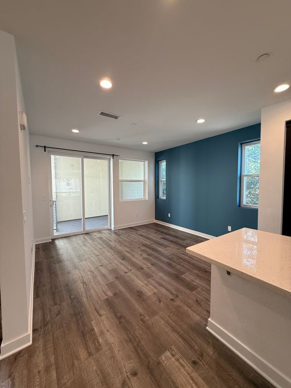 Photo - 820 Aloe Pl