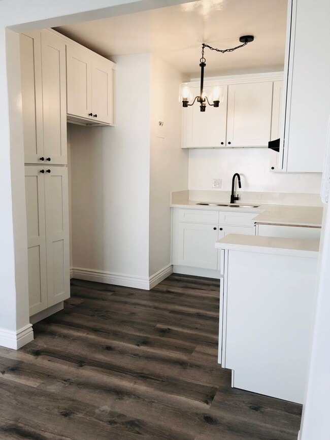 Photo - 1171 N Kenmore