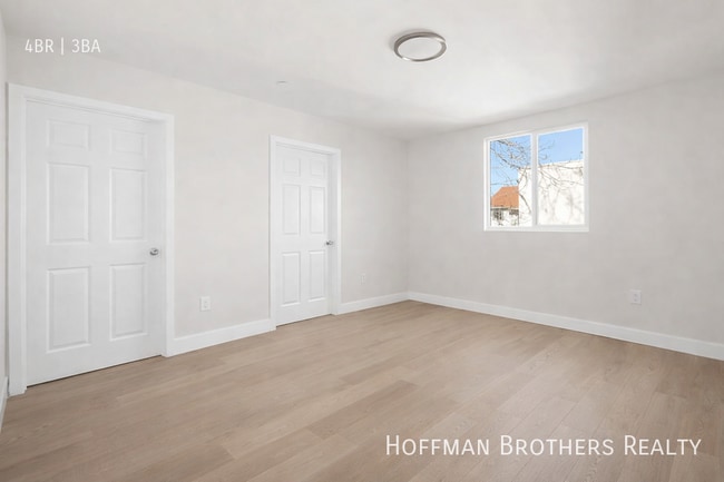 Photo - 647 W 97th St