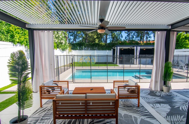 Photo - 18328 Bessemer St