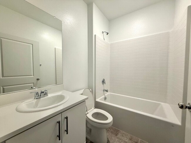 Photo - 26865 Millerton St