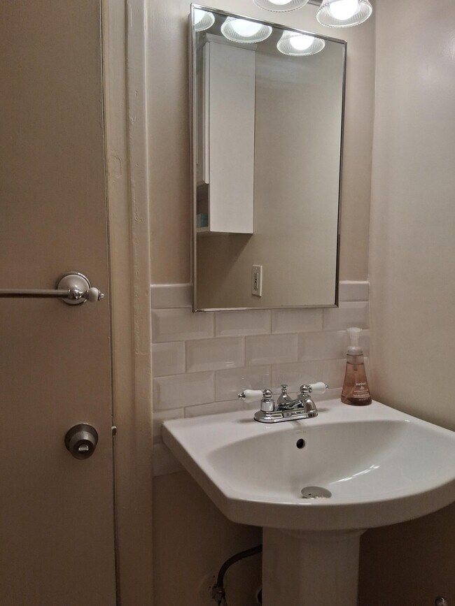 Photo - 5005 Wall St Unit 5005