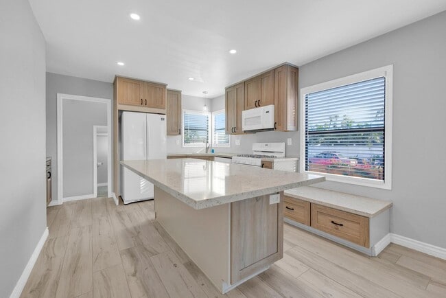 Building Photo - Charming Talmadge 2BR + Bonus Room