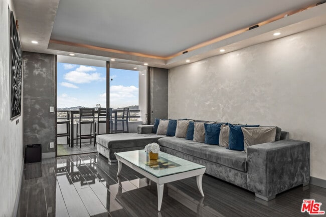 Photo - 343 Pioneer Dr Unit 1803