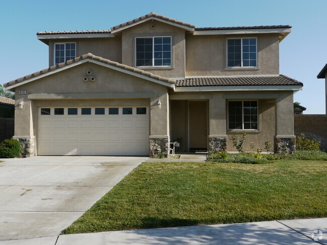 Building Photo - Spacious 4-Bedroom Home in North Fontana –...
