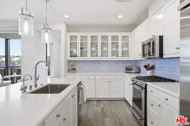 Photo - 12510 W Fielding Circle Unit 6