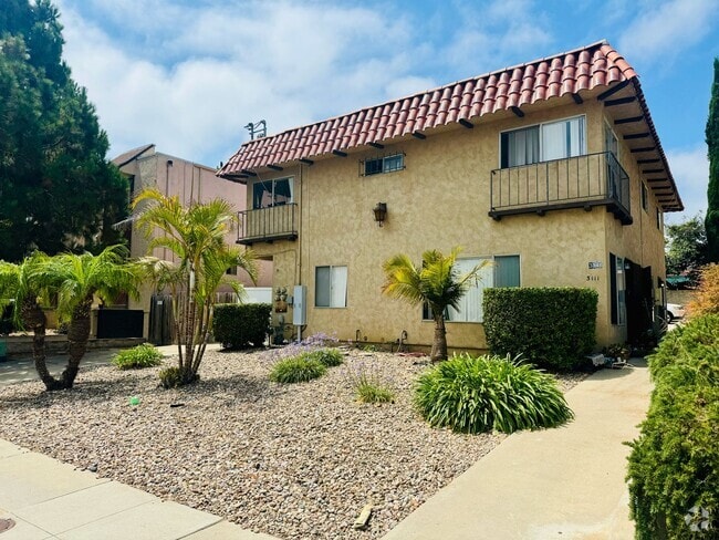 Building Photo - GREAT LOCATION! POINT LOMA 2BD/1.5BA TOWNH... Unit 3111 Byron Street #B Rental