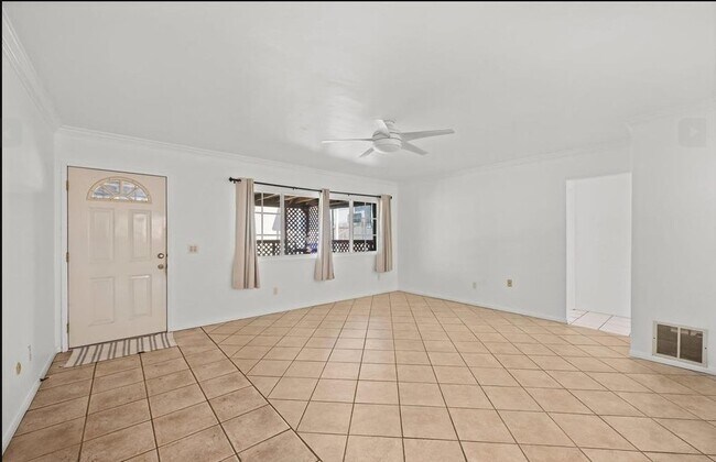 Photo - 3813 Birch St Unit 3813