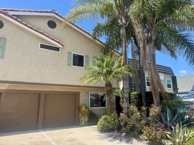 Building Photo - 4576 Hawley Blvd