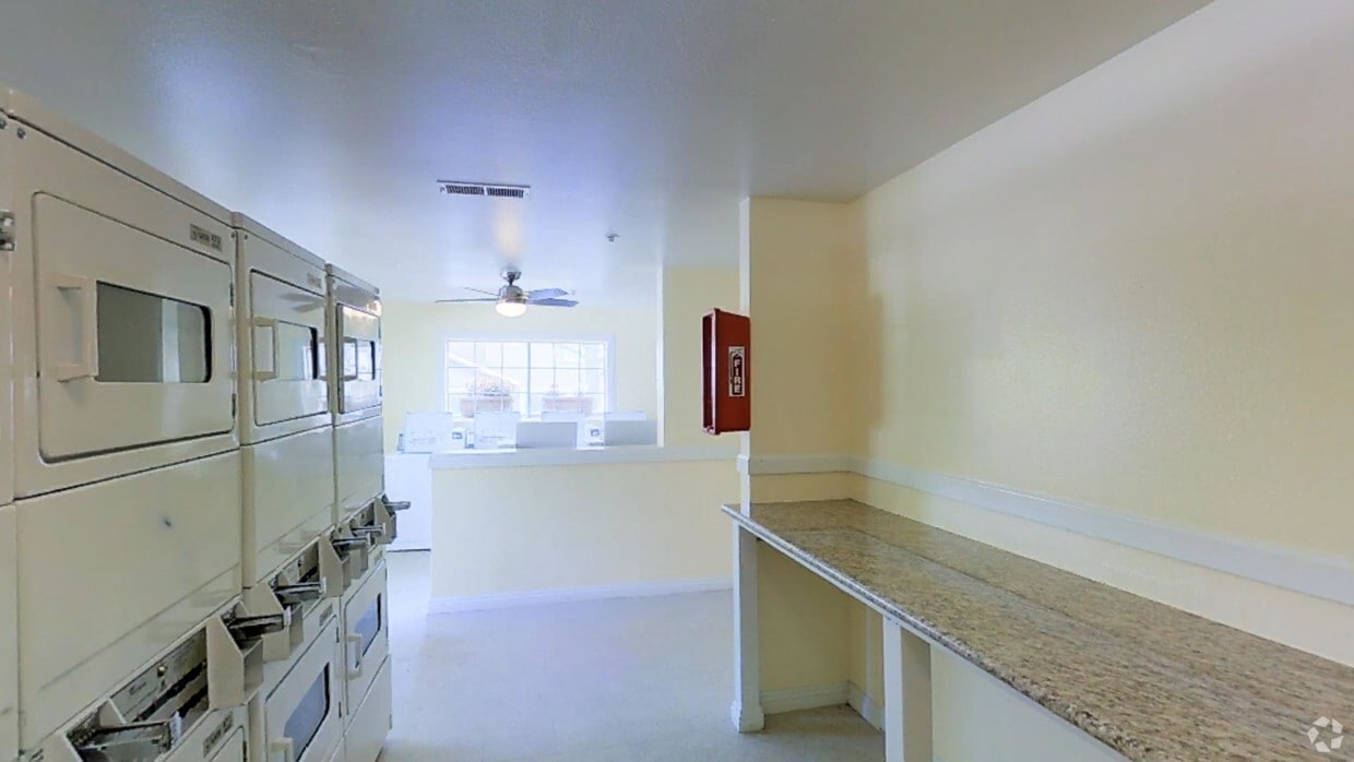 3D Tour - Maple Hill Apartments