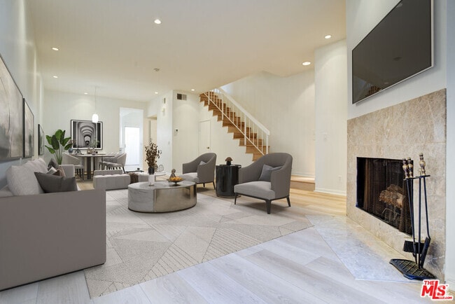 Building Photo - 2405 34th St Rental