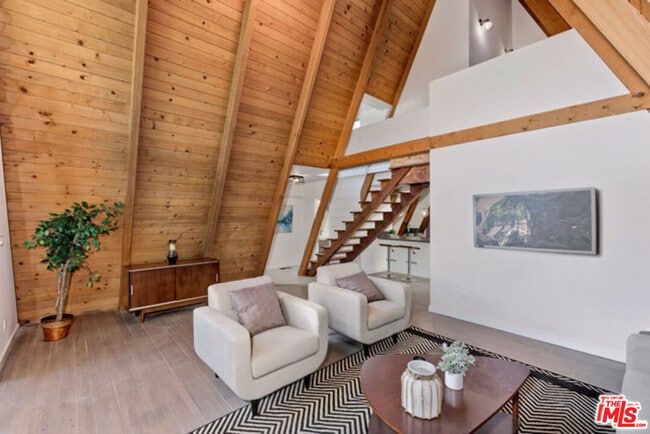 Photo - 3237 Kelton Ave