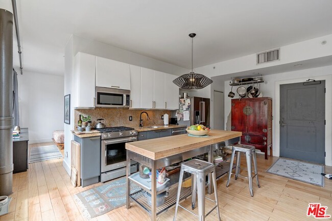 Photo - 460 S Spring St Unit 1210