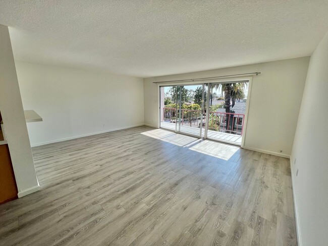 Photo - Top Floor Ocean View 1 Bed | Fully Remodeled | Large Balcony | Prime 2nd Street Location