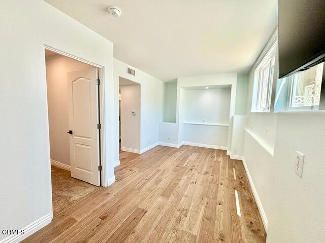 Photo - 108 Los Feliz St