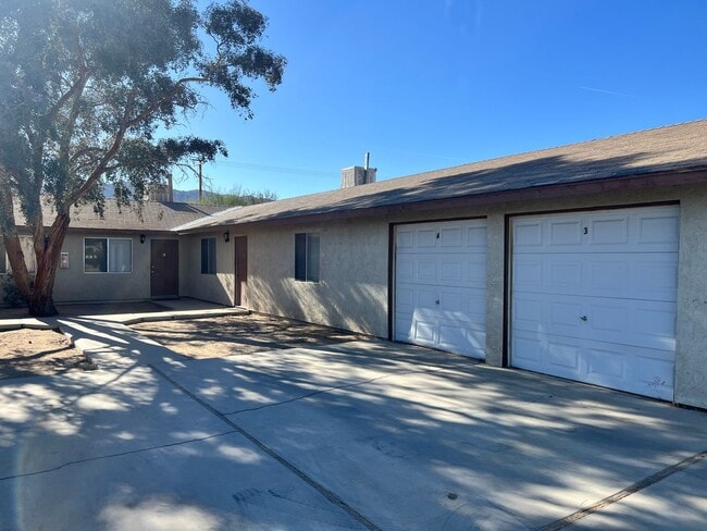 Building Photo - 73451 Sun Valley Dr Unit D