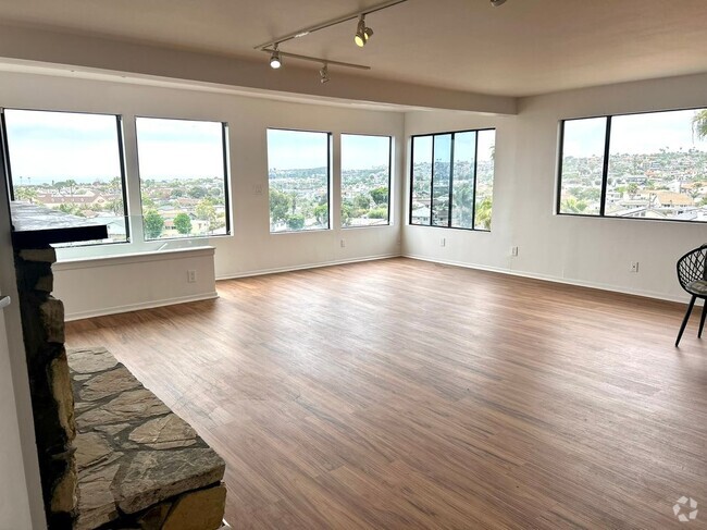 Building Photo - 25072 Alicia Dr Rental