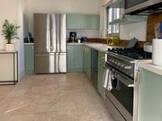 Kitchen Units 4,9 - Stay Lola