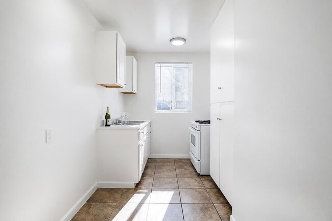 Photo - Premier Apartments