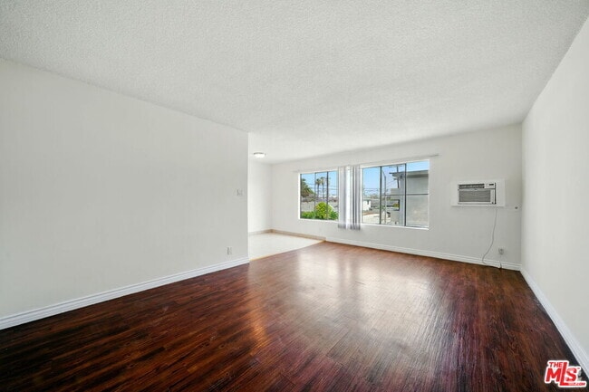 Building Photo - 4100 1st St Unit 203 Rental