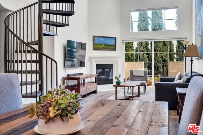 Photo - 15206 Burbank Blvd Unit 309