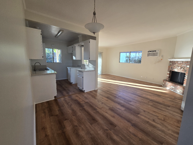 Photo - 13529 Leadwell St Apartment Unit 4