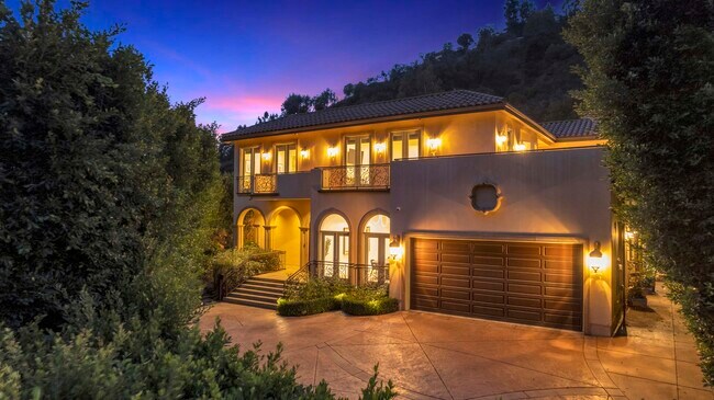 Photo - 1447 San Ysidro Dr