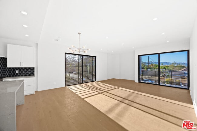 Photo - 8902 Sawyer St Condo