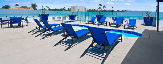 Photo - Waterstone at Metro