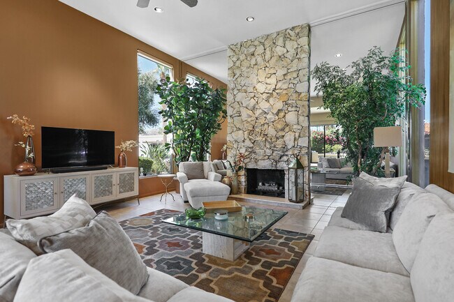 Photo - 45550 Navajo Dr