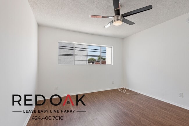 Photo - 1051 N Gardner St Unit 9