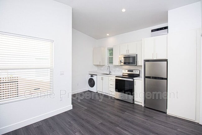 Photo - 11710 Albers St