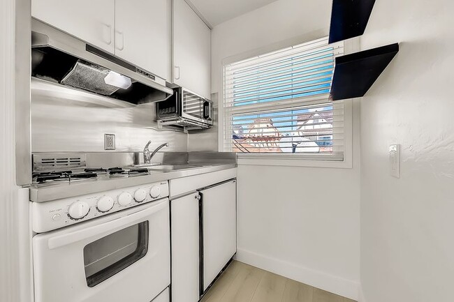 Photo - 731 Zanzibar Ct Unit #B