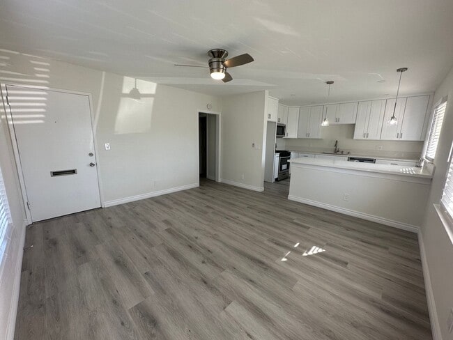 Photo - 240 W Collins Ave Unit A