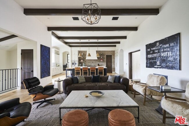 Photo - 879 Muskingum Ave