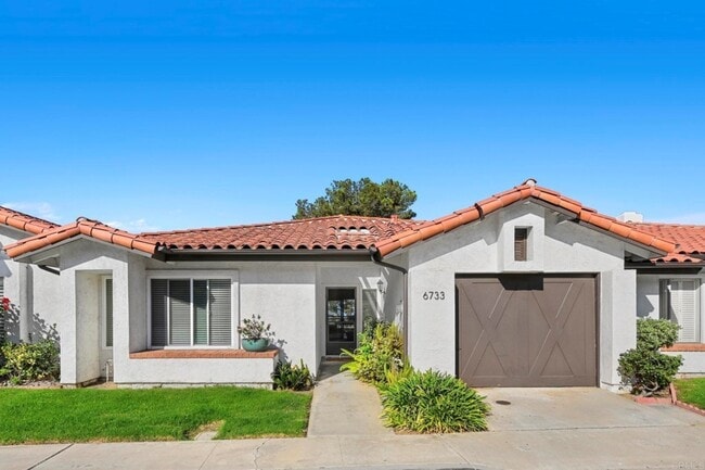 Building Photo - 6733 Oleander Way