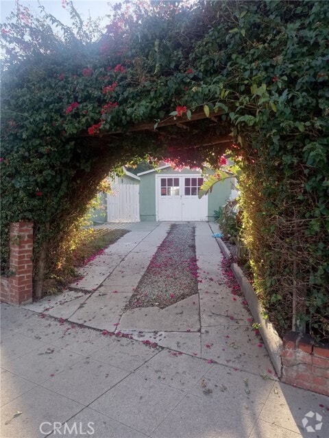 Building Photo - 660 Silver Lake Blvd Rental