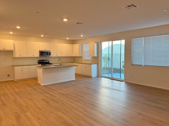 Photo - Brand new house at Winchester road in Brand New Willow Springs community - close to everywhere