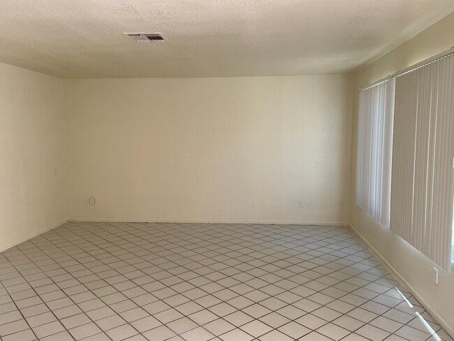 Photo - 54280 Avenida Vallejo