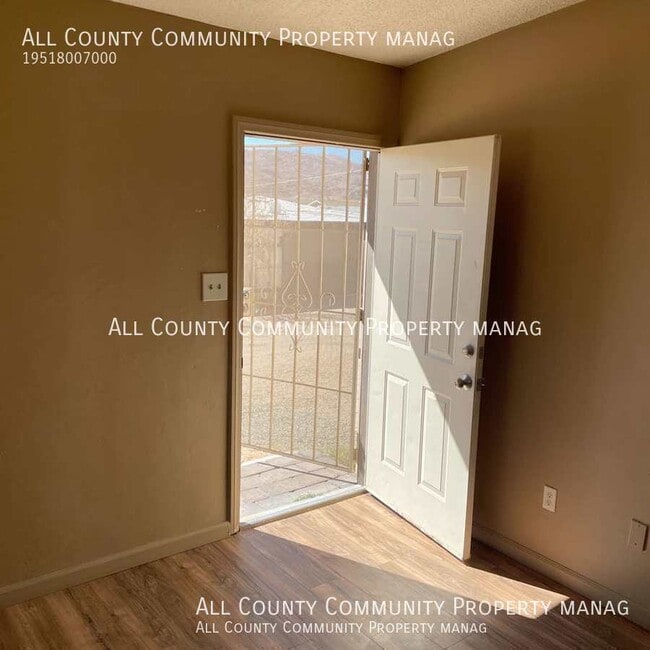 Photo - 6080 Daisy Ave