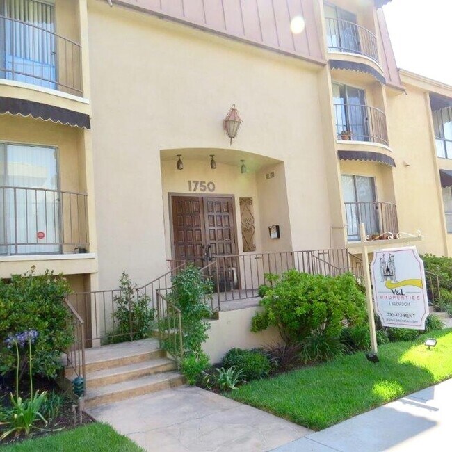 Photo - 1750 S Bentley Ave