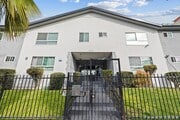 Photo - 5427 Carlton Way Unit 3