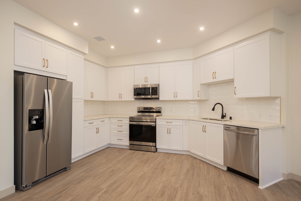3D Tour - Bolsa Row Apartments