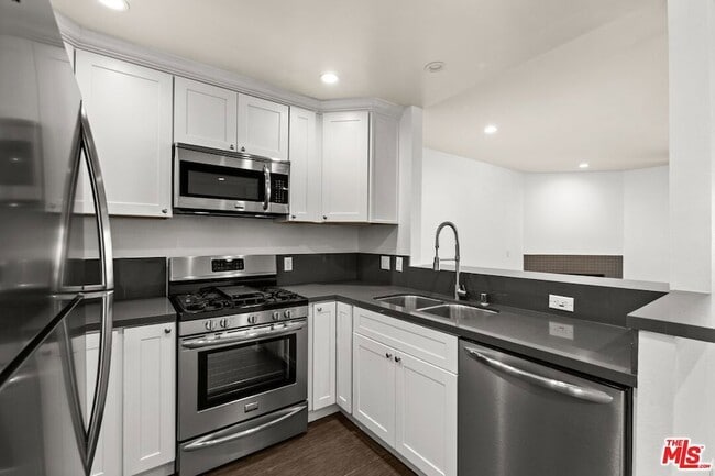 Photo - 6212 Fulton Ave