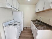 Photo - 11450 Calvert St