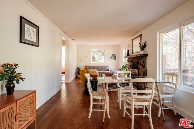 Photo - 800 N Topanga Canyon Blvd