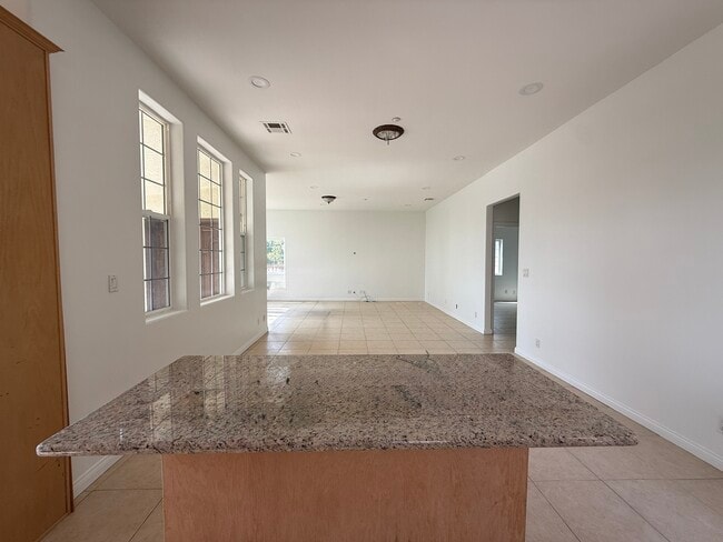 Photo - 2045 Bellevue Dr