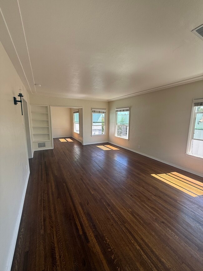 Photo - 1332 S Cloverdale Ave Unit 1332