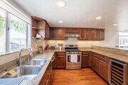 Photo - 1107 Loma Dr Townhome